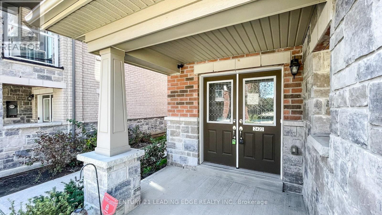 2420 Nantucket Chase, Pickering, Ontario  L1X 0E4 - Photo 4 - E12429831