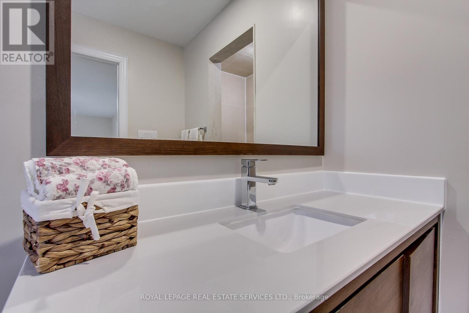 3 Tyre Avenue, Toronto, Ontario  M9A 1C5 - Photo 26 - W12434058