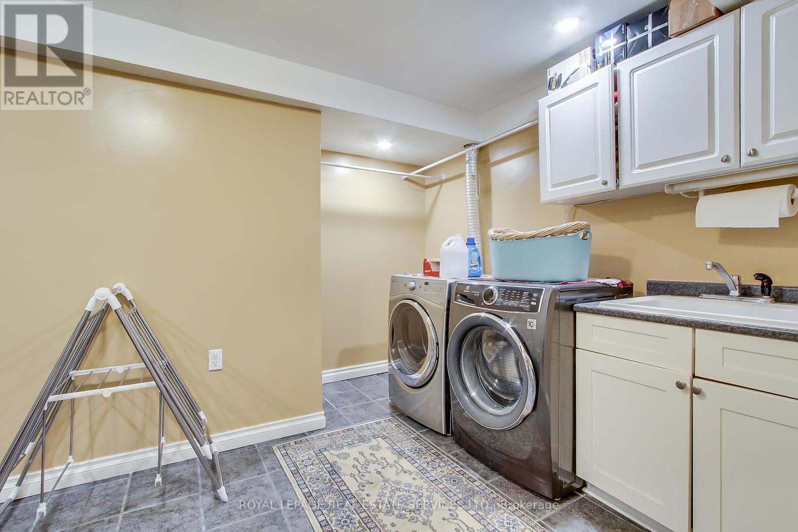 3 Tyre Avenue, Toronto, Ontario  M9A 1C5 - Photo 37 - W12434058