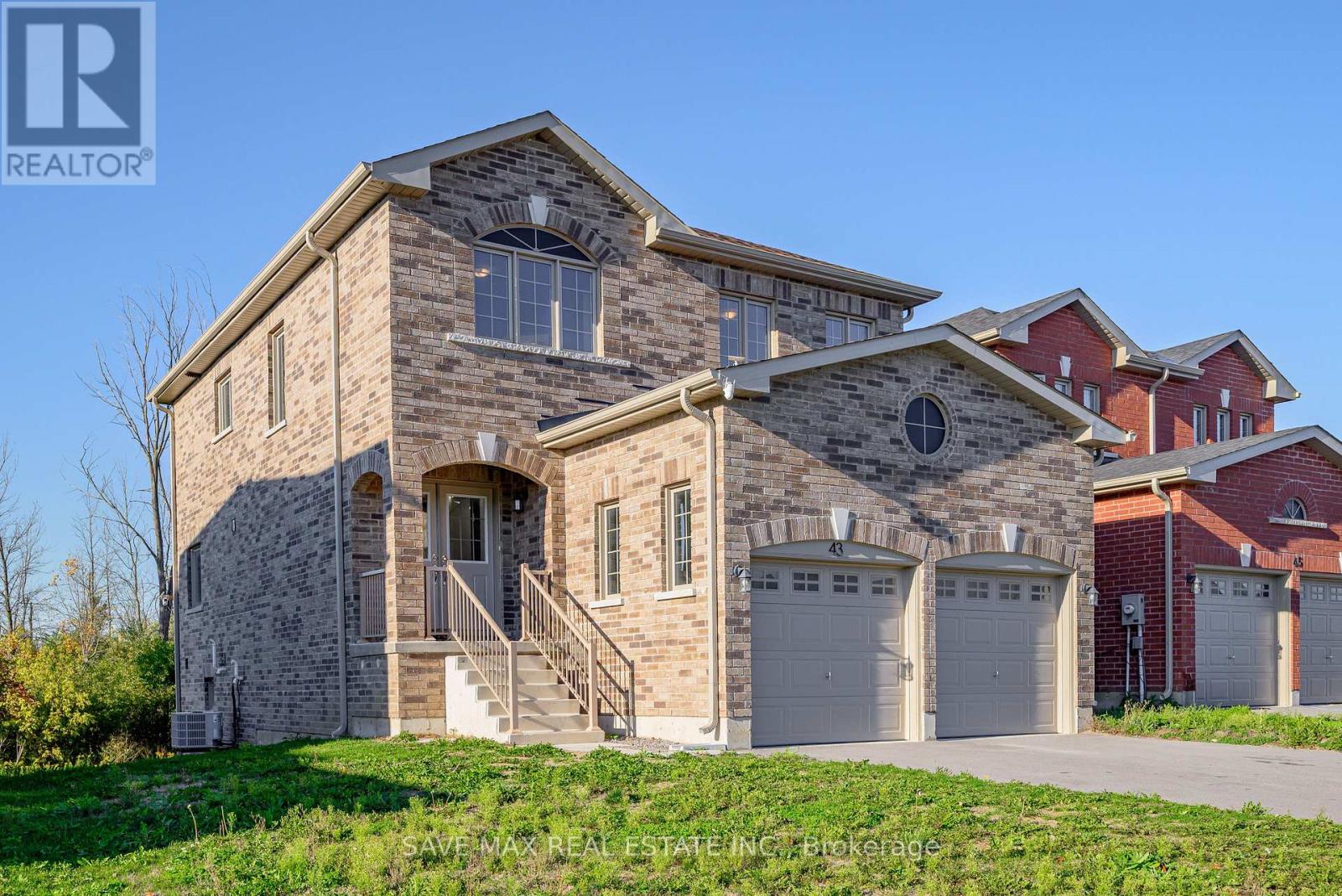 43 Carew Boulevard, Kawartha Lakes, Ontario  K9V 0P7 - Photo 1 - X12432424