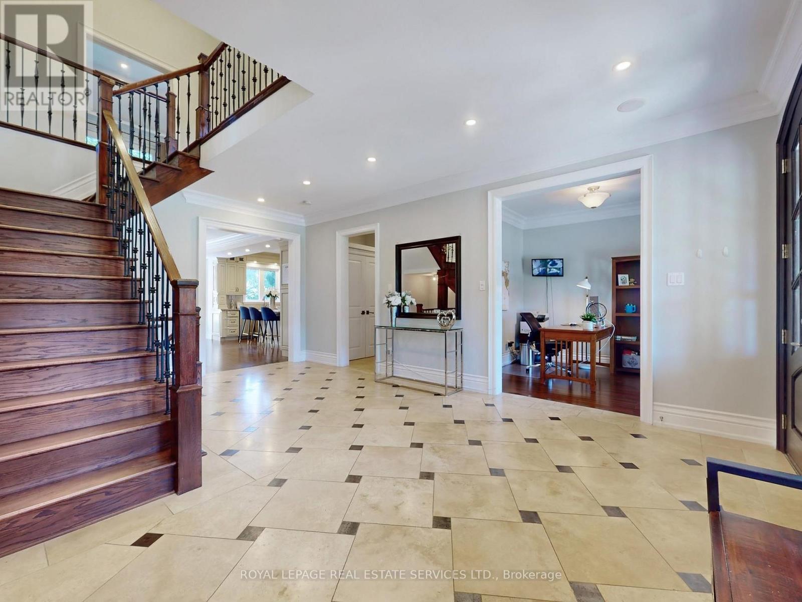1511 Haig Boulevard, Mississauga, Ontario  L5E 2N2 - Photo 8 - W12434215