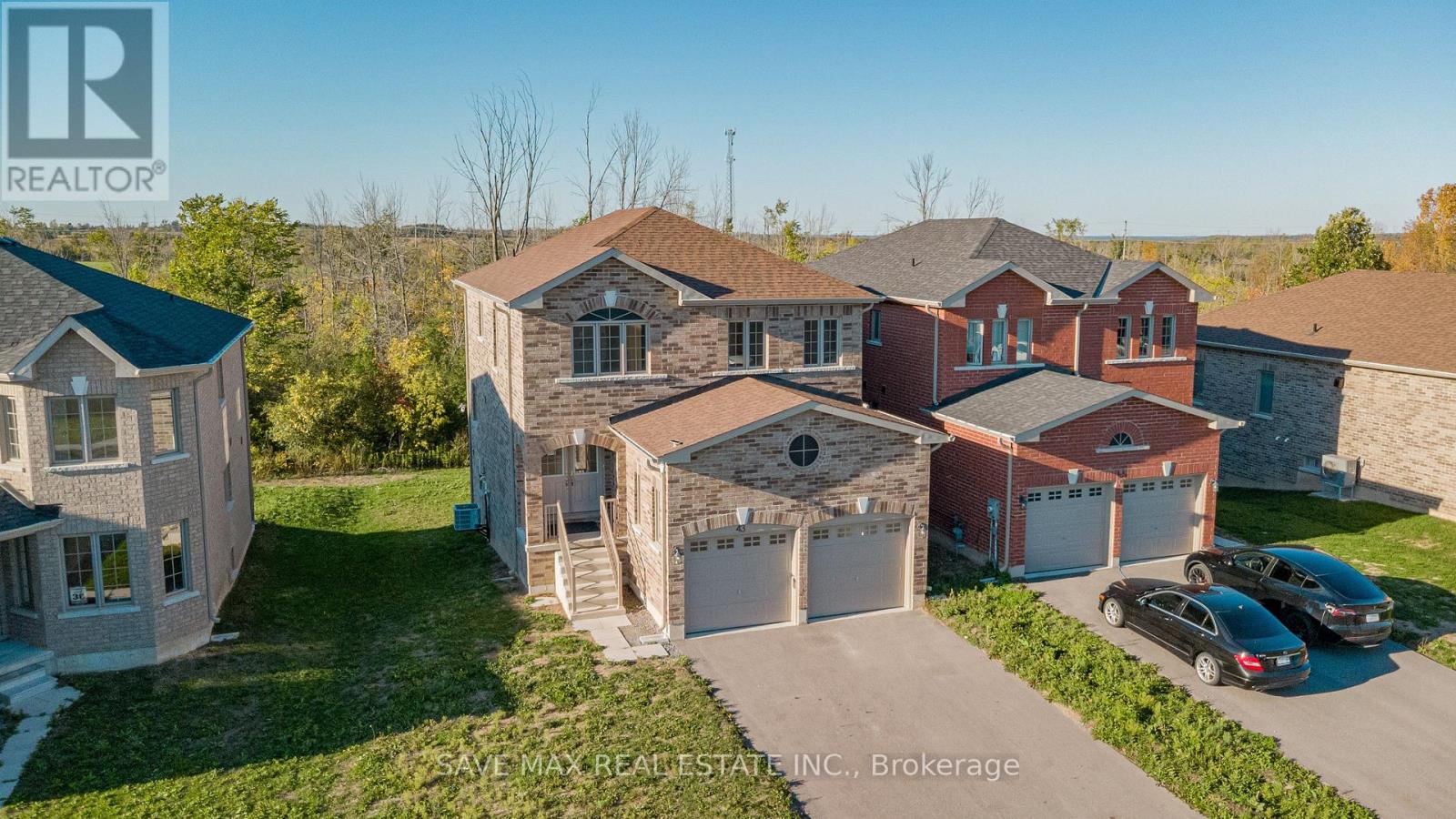 43 Carew Boulevard, Kawartha Lakes, Ontario  K9V 0P7 - Photo 3 - X12432424