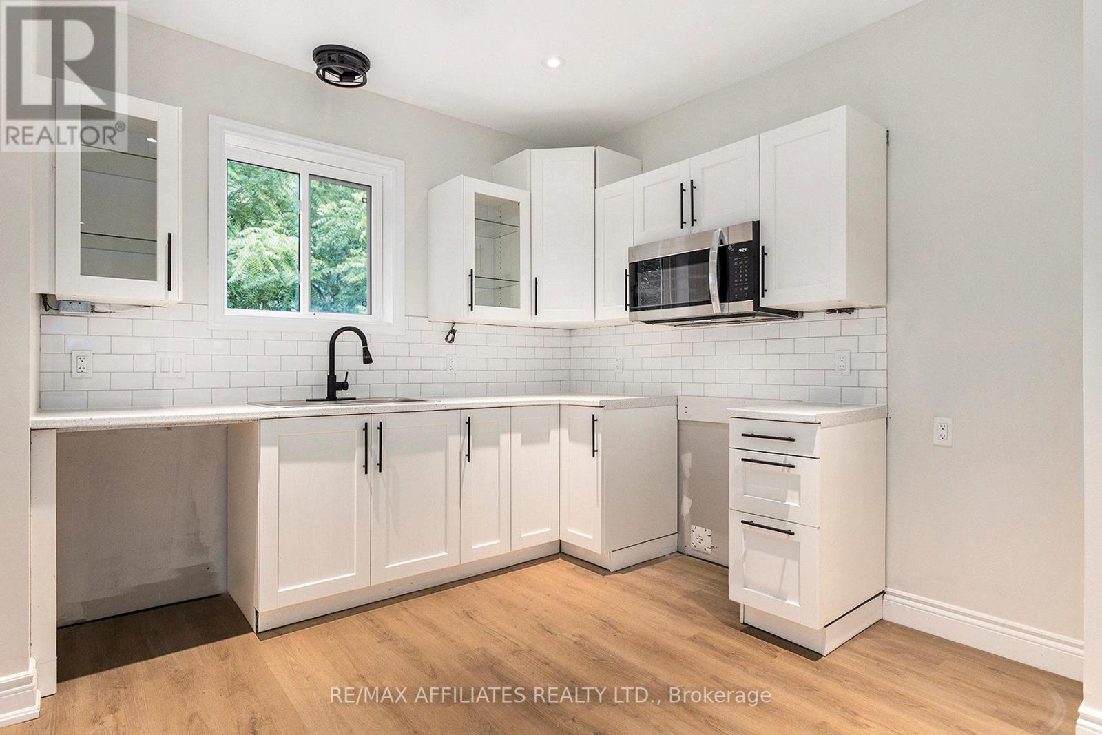 32 D'arcy Street, Perth, Ontario  K7H 2V2 - Photo 9 - X12280832