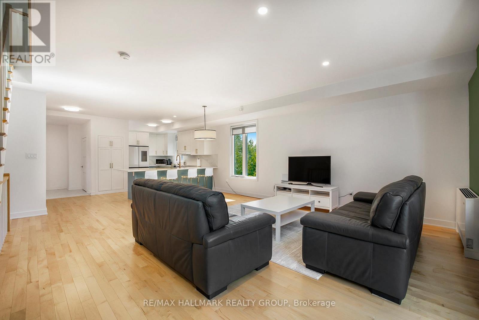 156 Country Meadow Drive, Ottawa, Ontario  K0A 1L0 - Photo 13 - X12412365