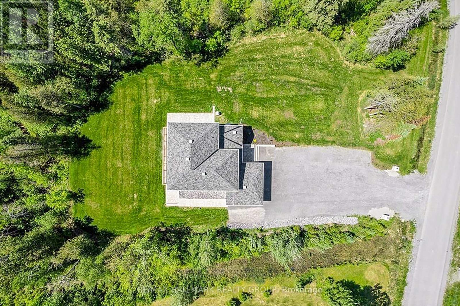 156 Country Meadow Drive, Ottawa, Ontario  K0A 1L0 - Photo 3 - X12412365