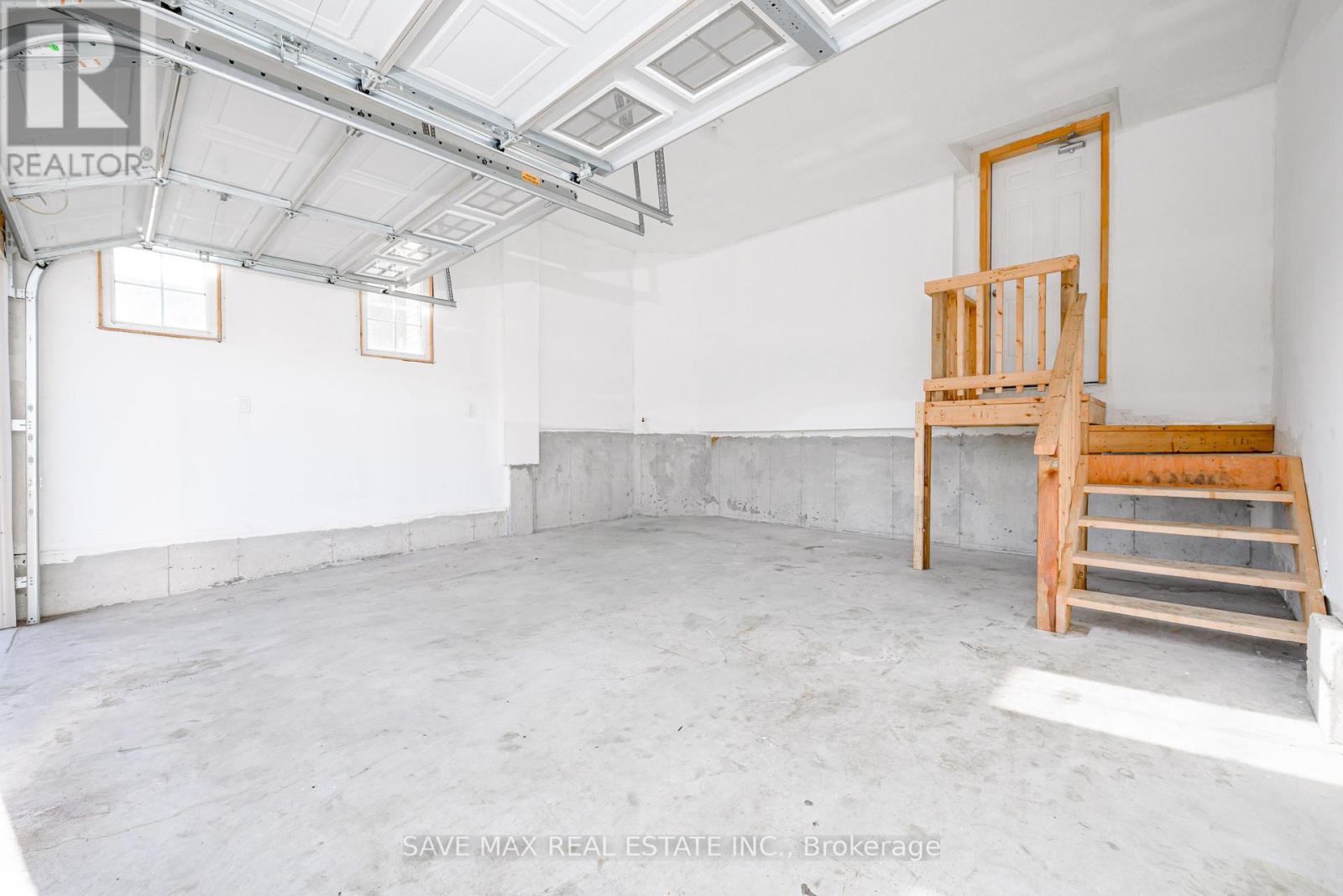 43 Carew Boulevard, Kawartha Lakes, Ontario  K9V 0P7 - Photo 43 - X12432424