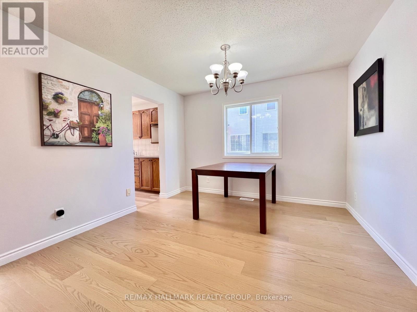 4 Valemont St Street, Ottawa, Ontario  K2G 6W2 - Photo 8 - X12434366
