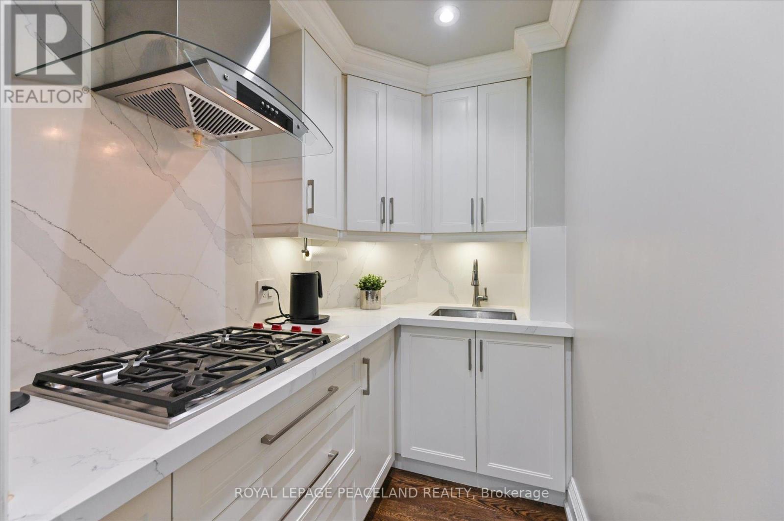 2 Flaremore Crescent, Toronto, Ontario  M2K 1V1 - Photo 19 - C12431269