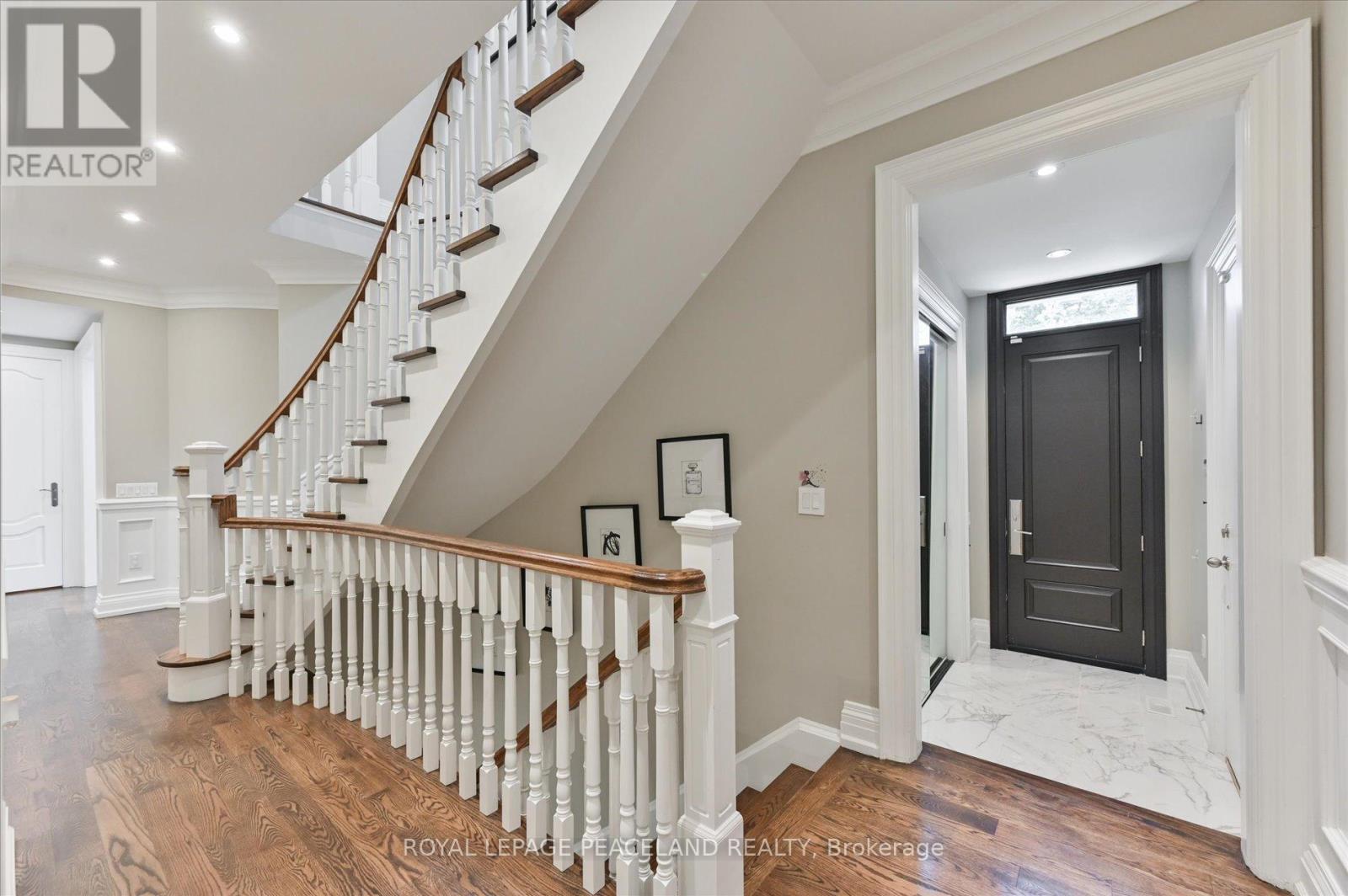 2 Flaremore Crescent, Toronto, Ontario  M2K 1V1 - Photo 22 - C12431269