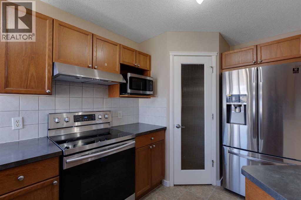 427 Saddlebrook Way Ne, Calgary, Alberta  T3J 5M7 - Photo 17 - A2248432