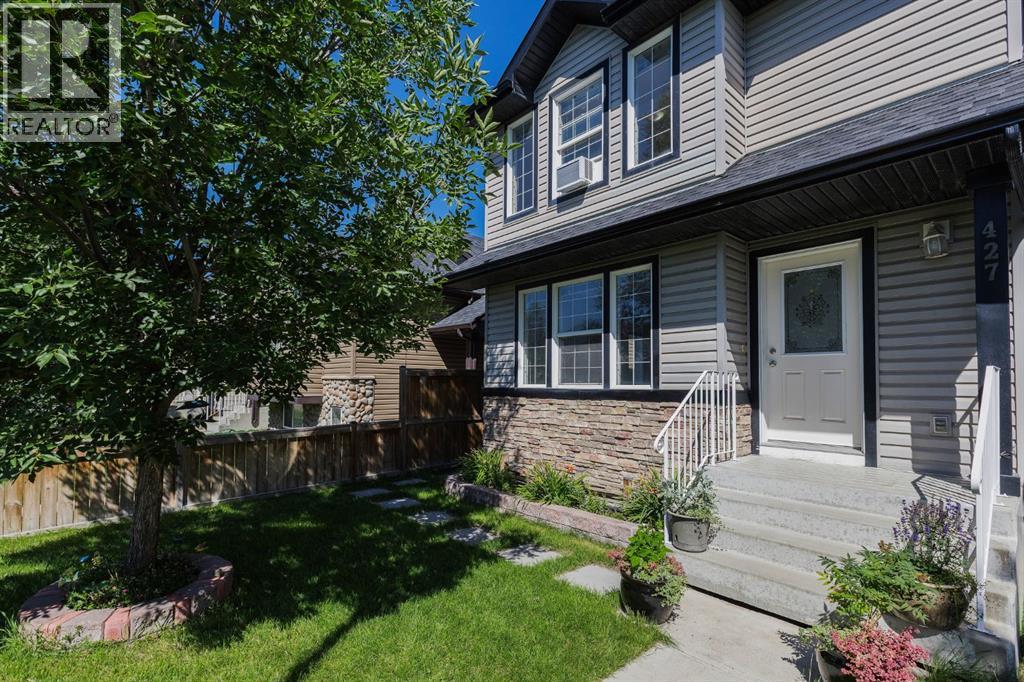 427 Saddlebrook Way Ne, Calgary, Alberta  T3J 5M7 - Photo 5 - A2248432