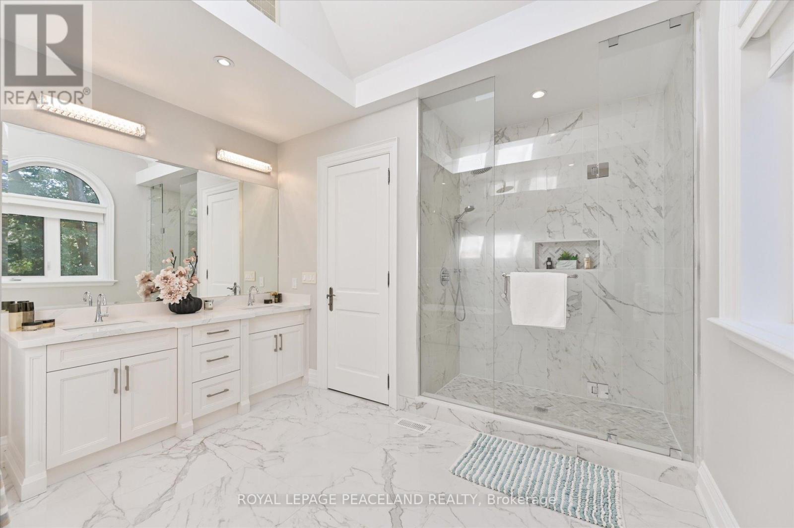 2 Flaremore Crescent, Toronto, Ontario  M2K 1V1 - Photo 34 - C12431269