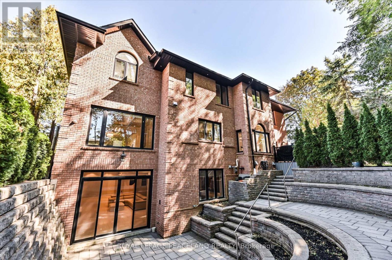 2 Flaremore Crescent, Toronto, Ontario  M2K 1V1 - Photo 48 - C12431269