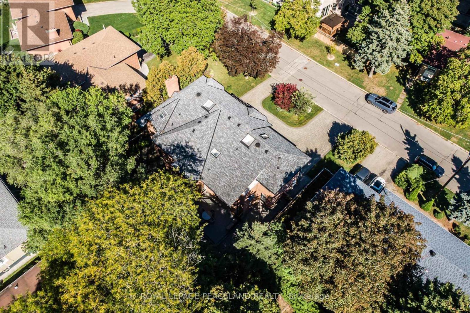 2 Flaremore Crescent, Toronto, Ontario  M2K 1V1 - Photo 50 - C12431269