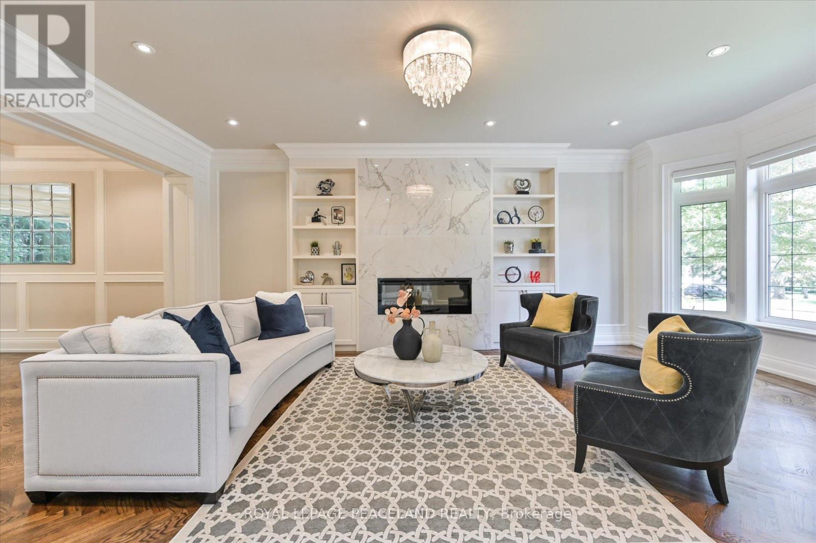2 Flaremore Crescent, Toronto, Ontario  M2K 1V1 - Photo 8 - C12431269