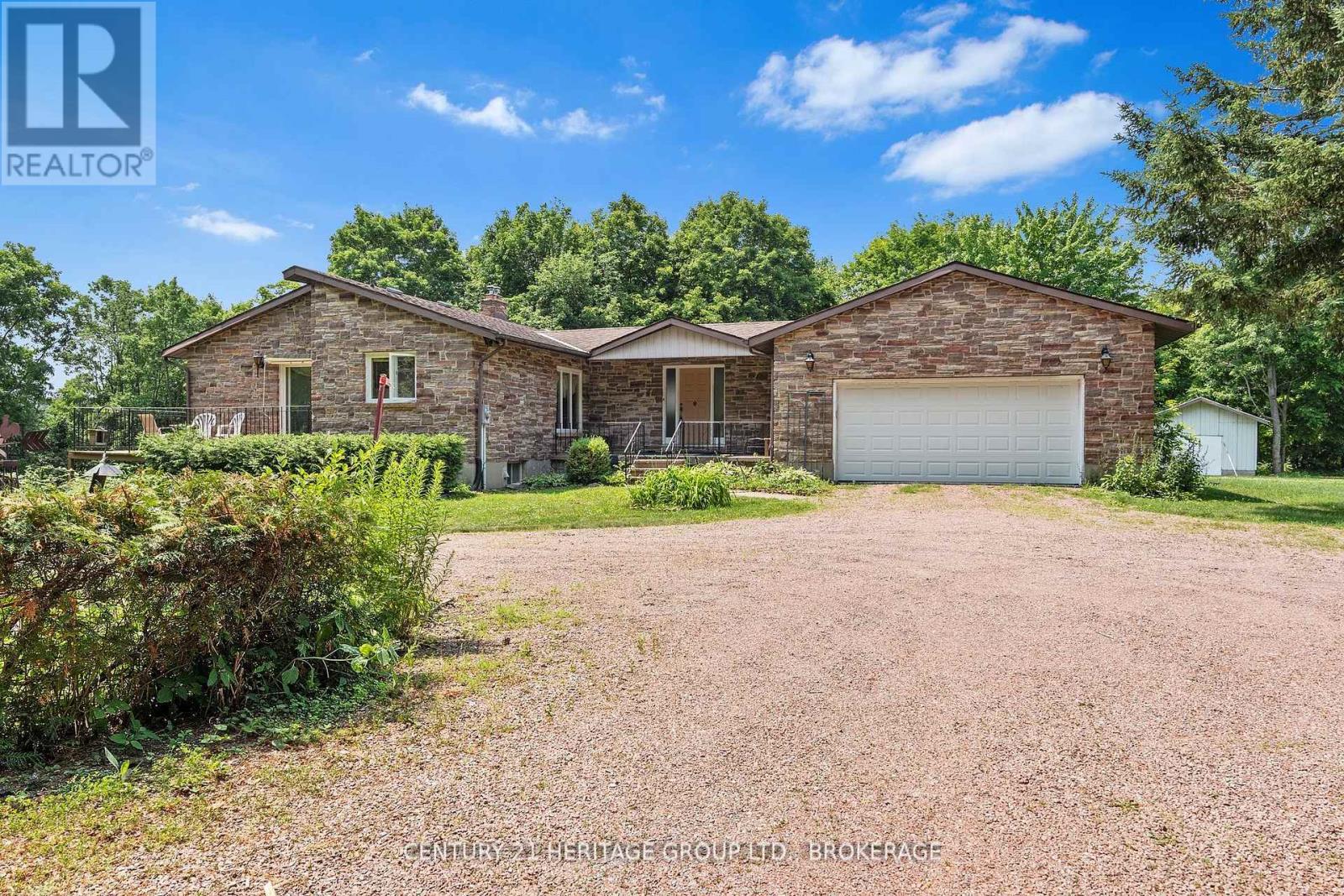 1882 Sunbury Road, Frontenac, Ontario  K0H 1X0 - Photo 2 - X12434391