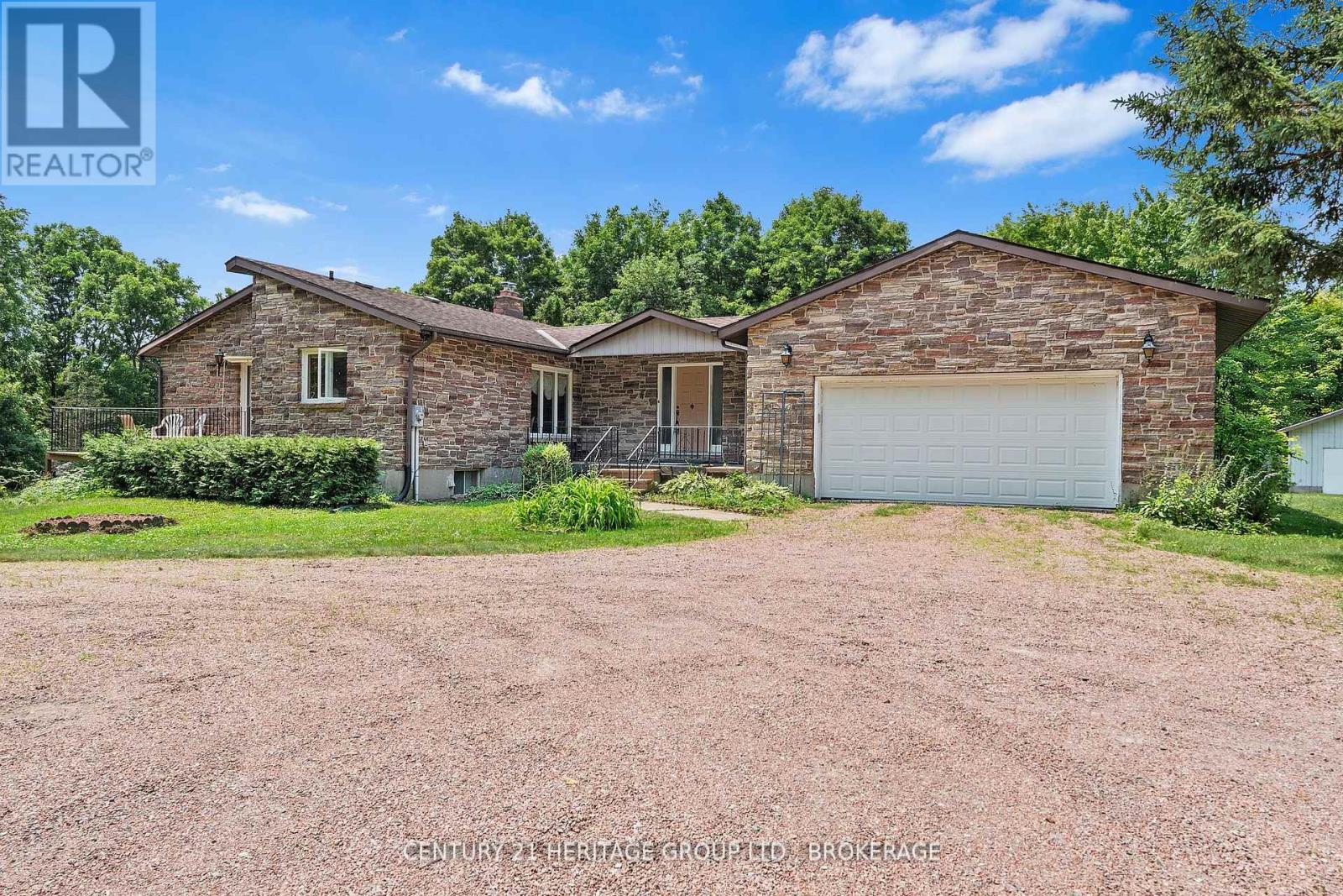 1882 Sunbury Road, Frontenac, Ontario  K0H 1X0 - Photo 4 - X12434391