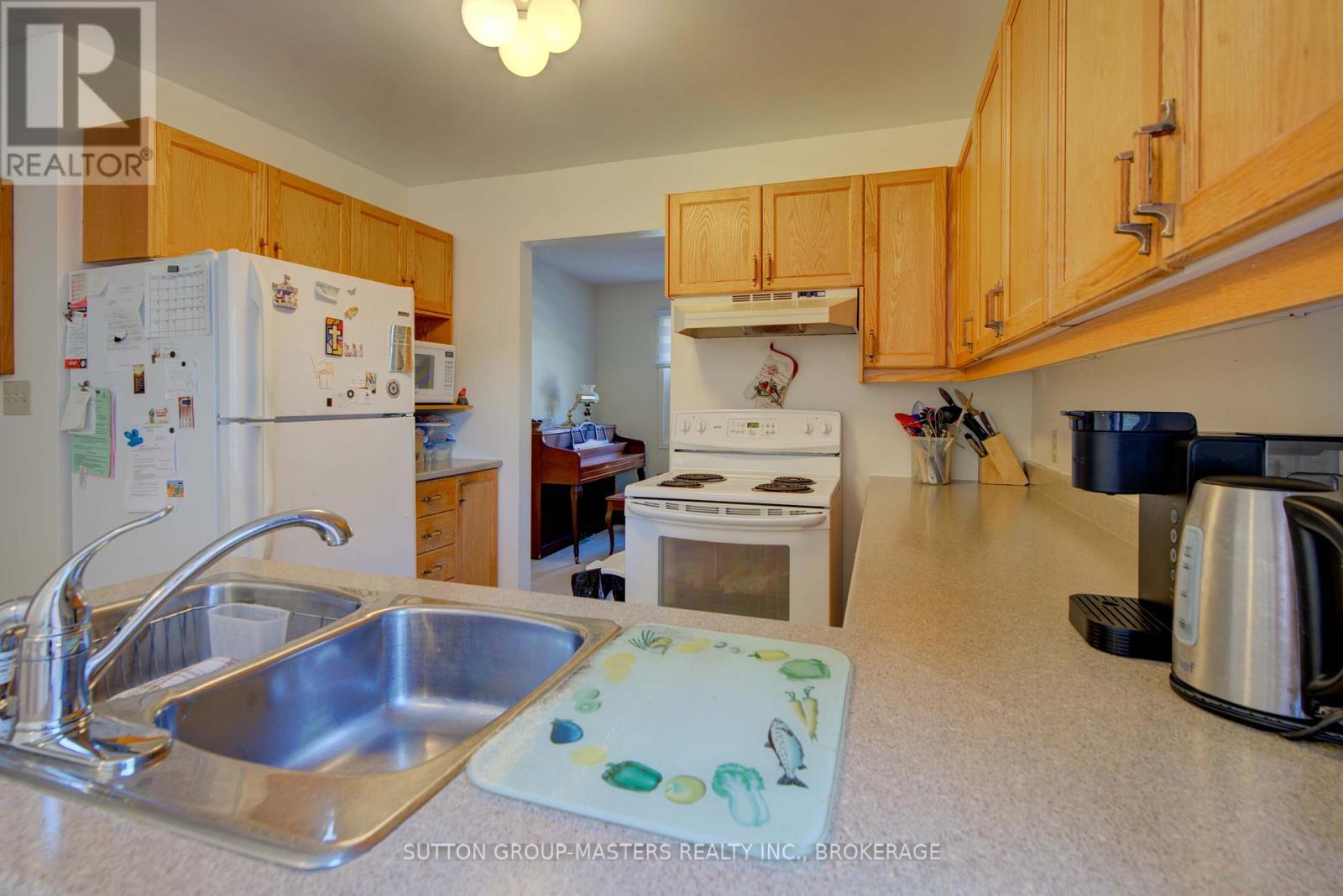 778 Davis Drive, Kingston, Ontario  K7M 8E7 - Photo 31 - X12434498