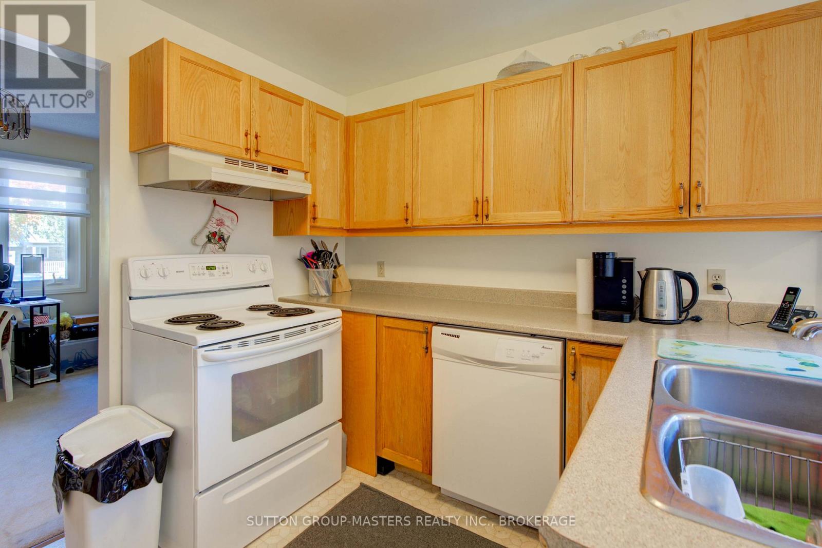 778 Davis Drive, Kingston, Ontario  K7M 8E7 - Photo 32 - X12434498