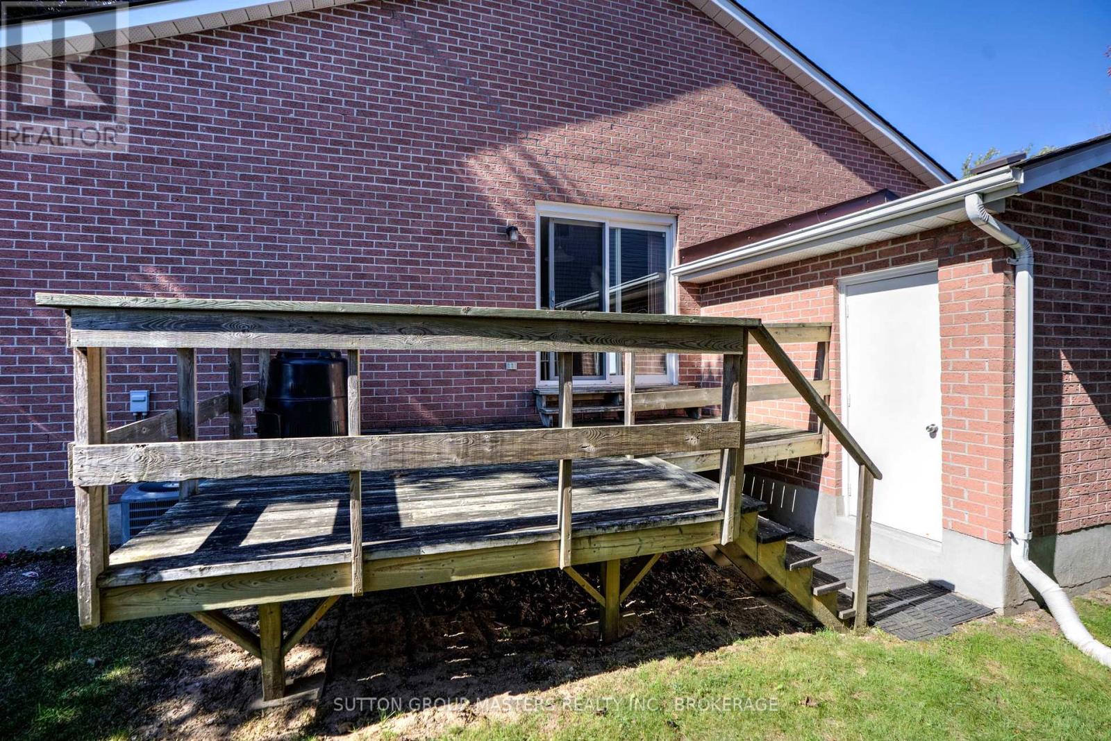 778 Davis Drive, Kingston, Ontario  K7M 8E7 - Photo 7 - X12434498