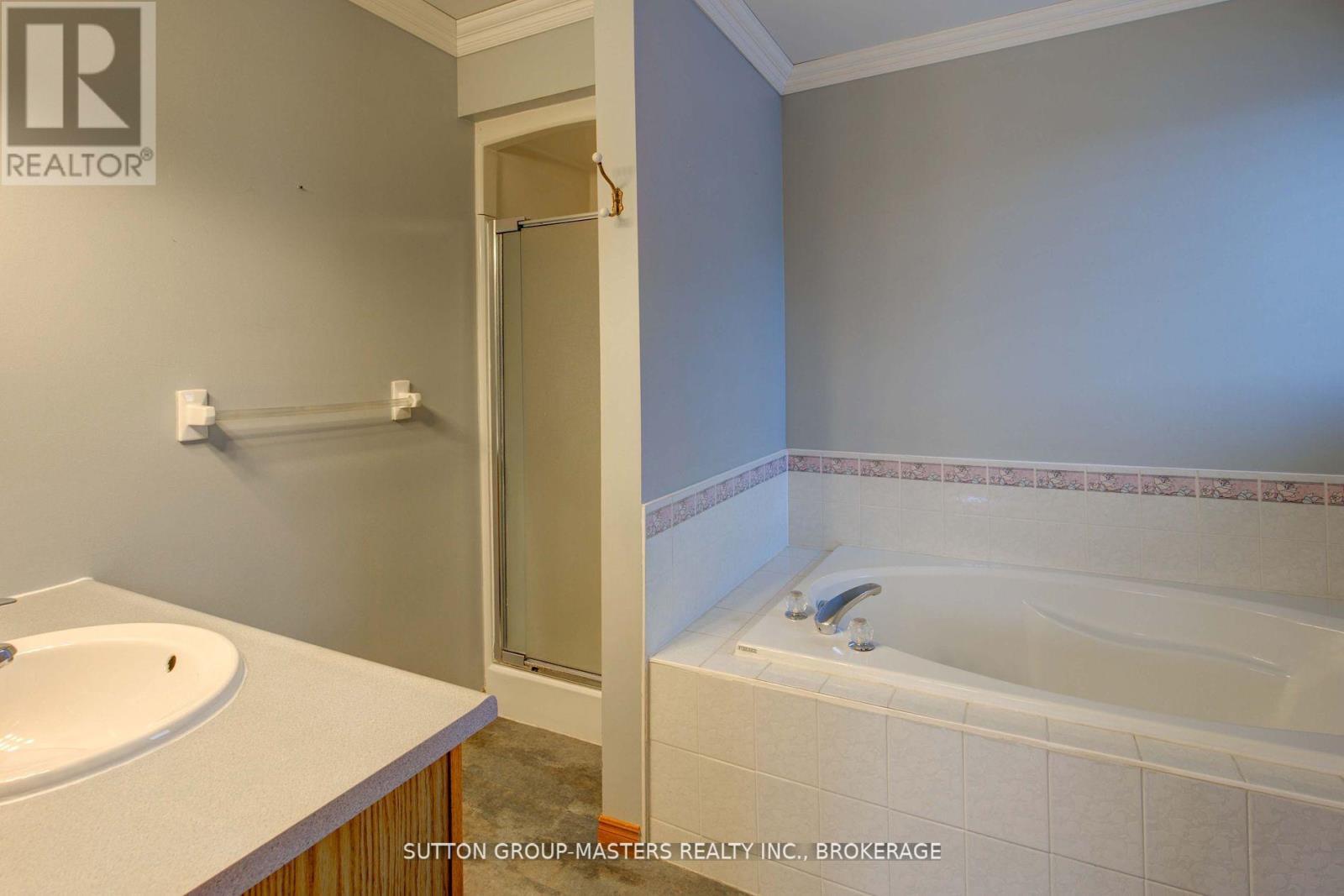 873 Irving Court, Kingston, Ontario  K7P 2R6 - Photo 10 - X12434508