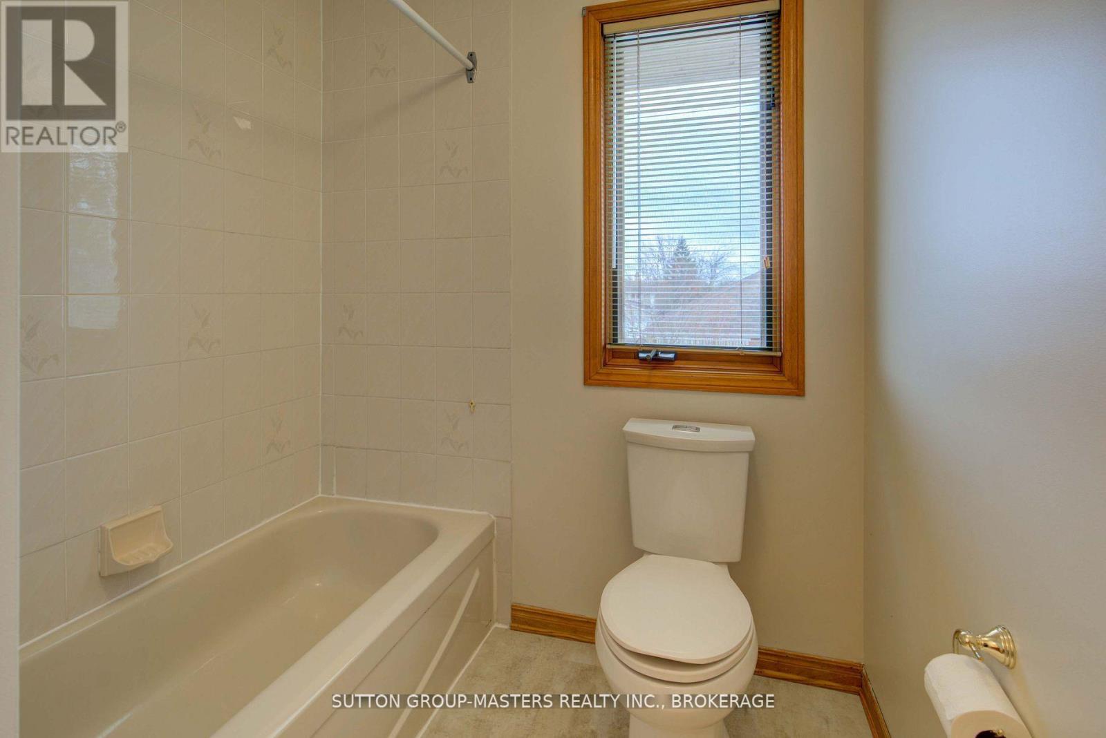 873 Irving Court, Kingston, Ontario  K7P 2R6 - Photo 18 - X12434508