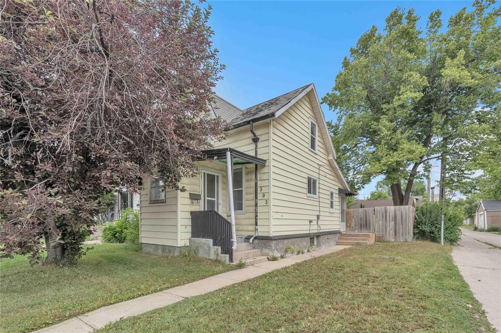 305 Mountain Avenue, Winnipeg, Manitoba  R2W 1J9 - Photo 0 - 202525481