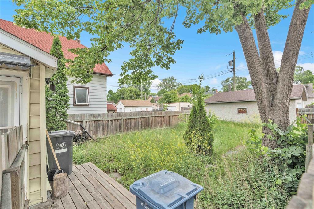 305 Mountain Avenue, Winnipeg, Manitoba  R2W 1J9 - Photo 12 - 202525481