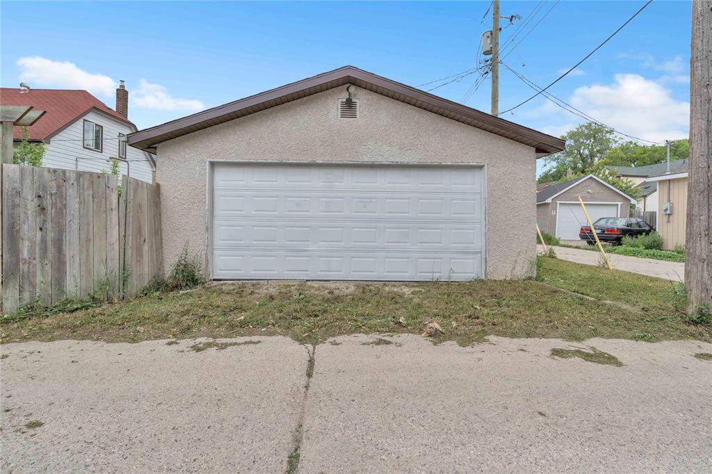 305 Mountain Avenue, Winnipeg, Manitoba  R2W 1J9 - Photo 13 - 202525481