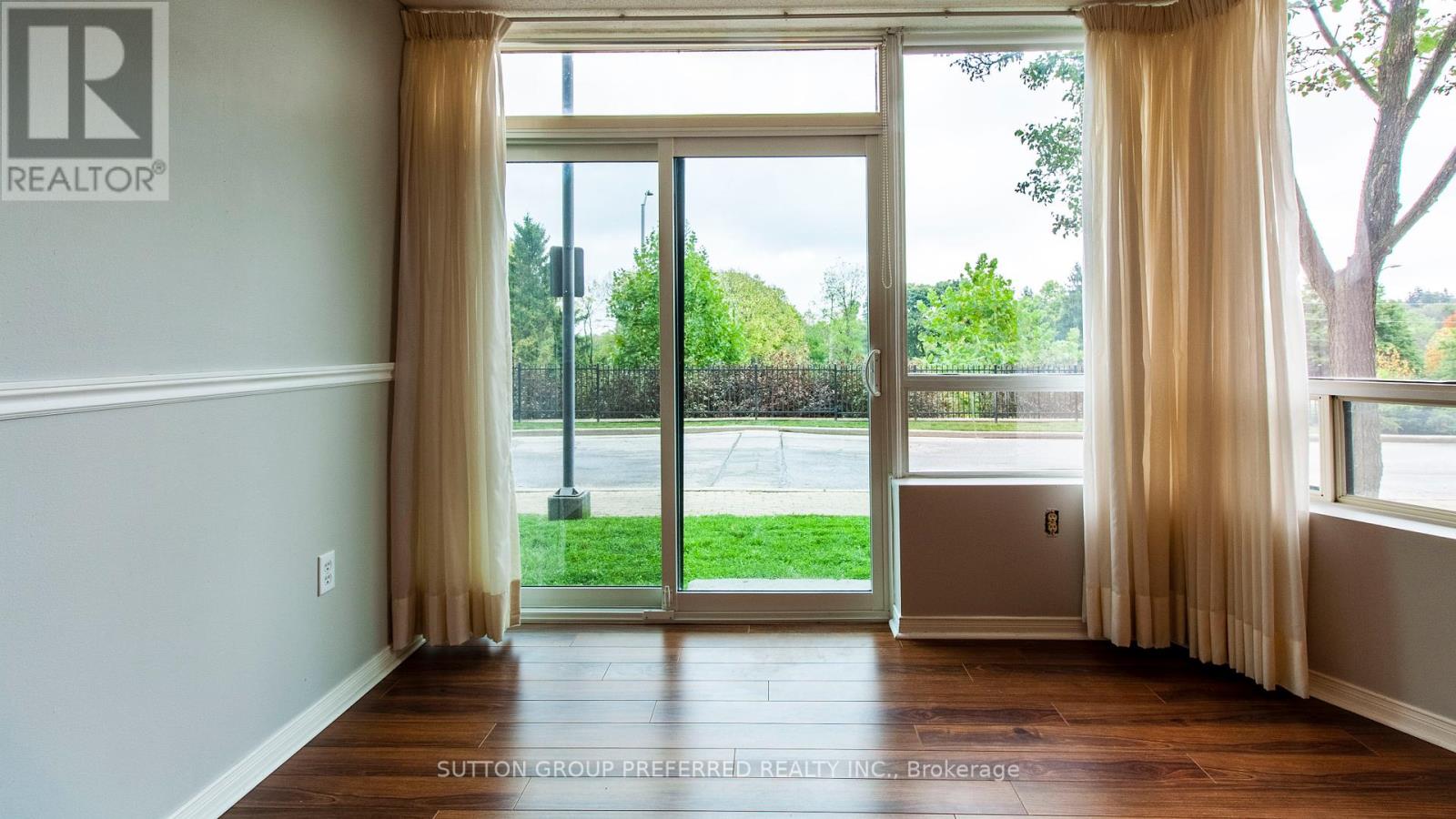 109 - 521 Riverside Drive, London North, Ontario  N6H 5E2 - Photo 14 - X12434399