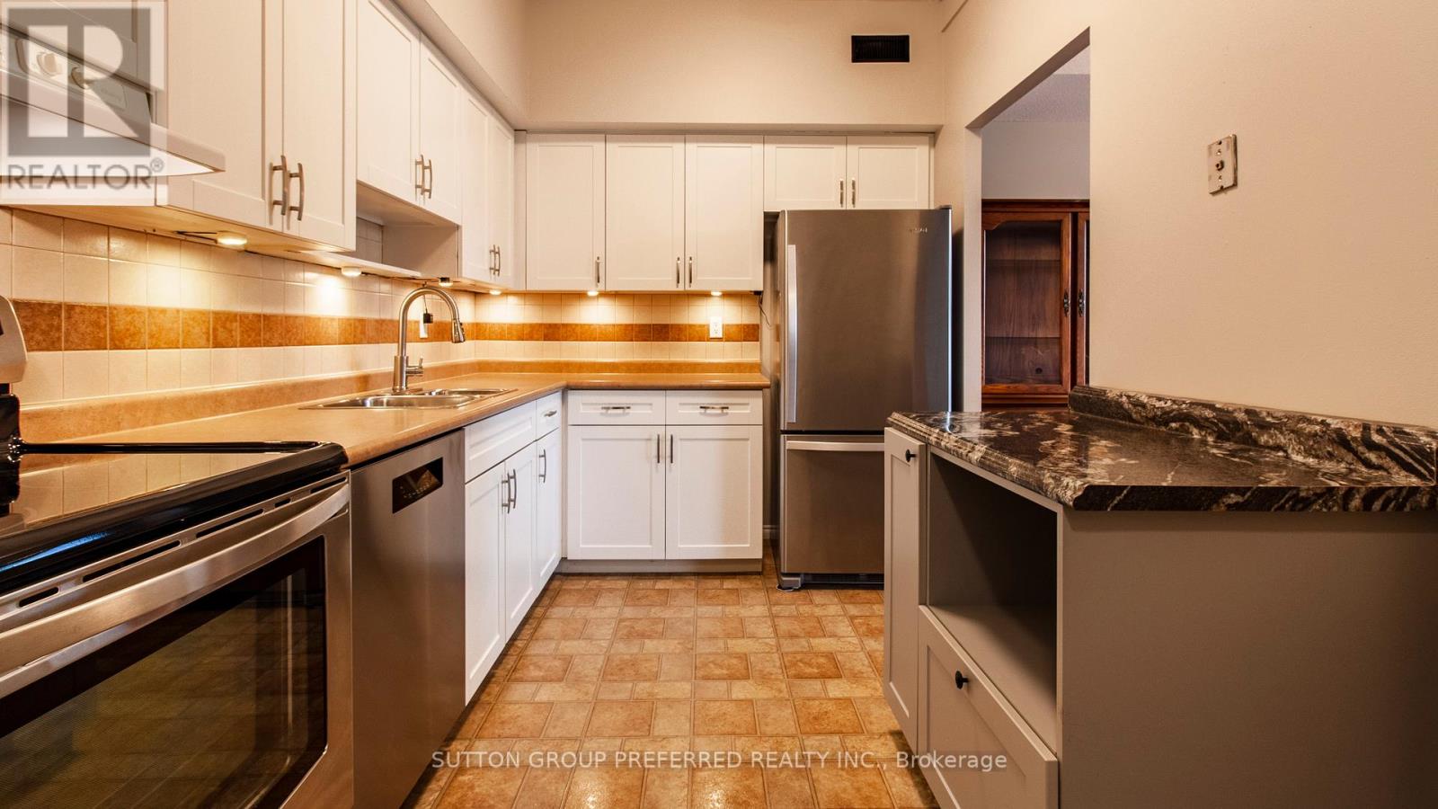 109 - 521 Riverside Drive, London North, Ontario  N6H 5E2 - Photo 7 - X12434399