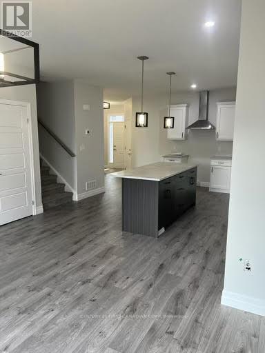 113 Marconi Court, London East, Ontario  N5V 0C9 - Photo 5 - X12434425