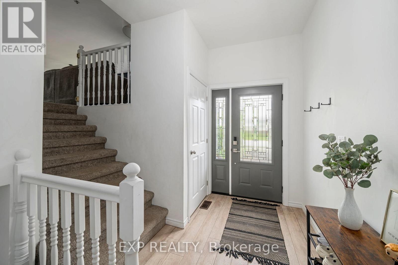 272 Mary Street, Dutton/dunwich, Ontario  N0L 1J0 - Photo 2 - X12434430