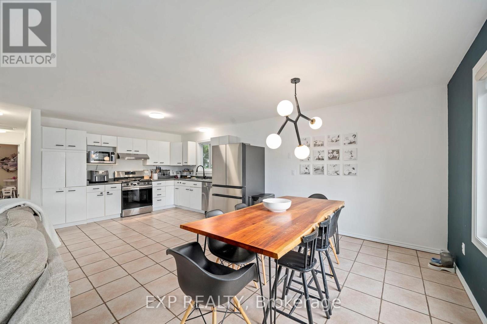 272 Mary Street, Dutton/dunwich, Ontario  N0L 1J0 - Photo 6 - X12434430