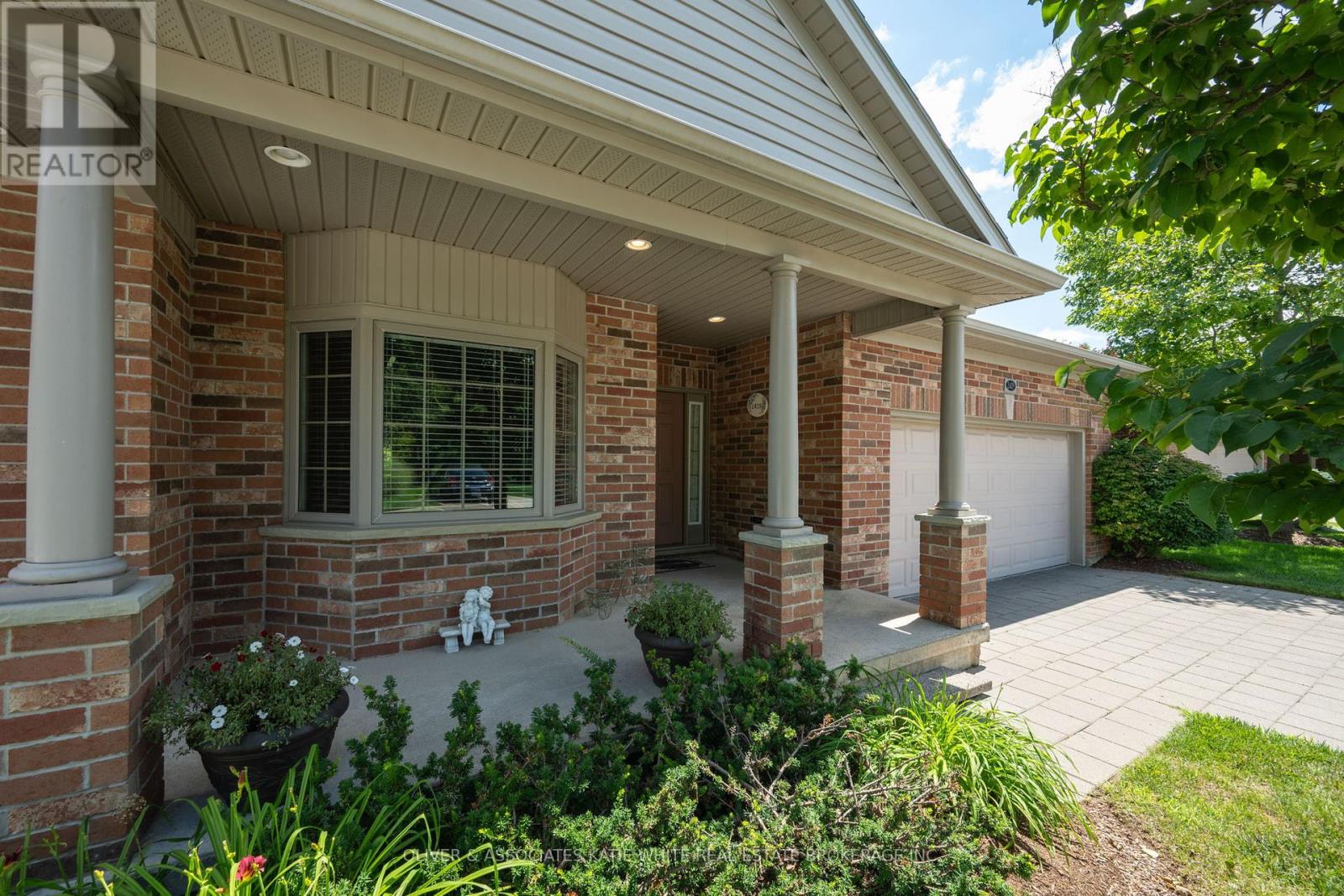 2409 Marlene Stewart Street, London South, Ontario  N6K 5R3 - Photo 2 - X12434486