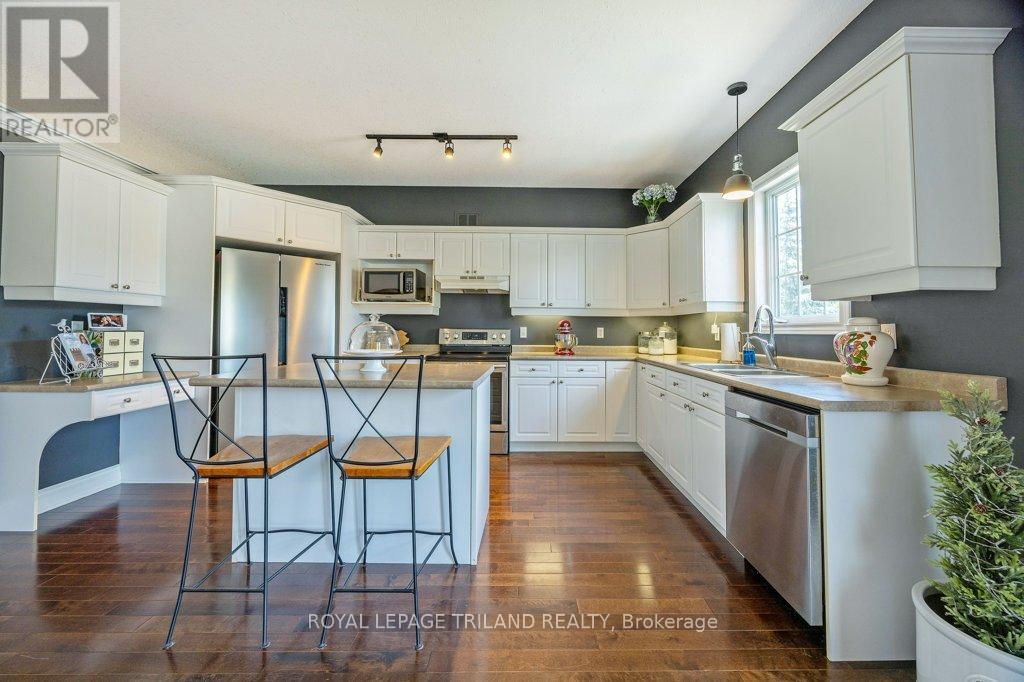 780 Whitehaven Crescent, London North, Ontario  N6G 4V6 - Photo 14 - X12434525