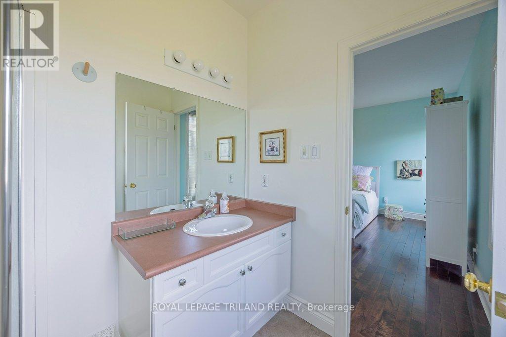 780 Whitehaven Crescent, London North, Ontario  N6G 4V6 - Photo 22 - X12434525