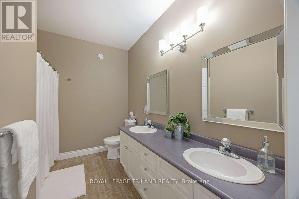 780 Whitehaven Crescent, London North, Ontario  N6G 4V6 - Photo 25 - X12434525