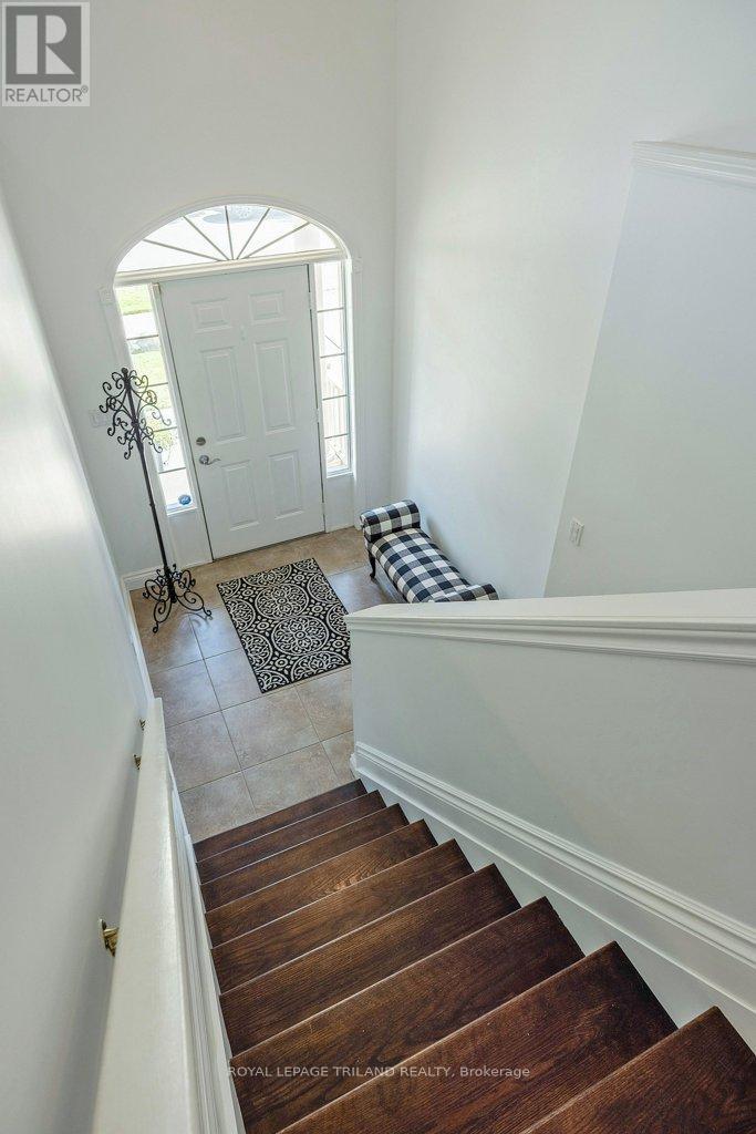 780 Whitehaven Crescent, London North, Ontario  N6G 4V6 - Photo 3 - X12434525