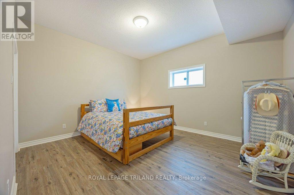 780 Whitehaven Crescent, London North, Ontario  N6G 4V6 - Photo 30 - X12434525