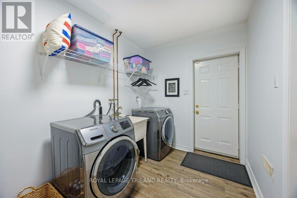 780 Whitehaven Crescent, London North, Ontario  N6G 4V6 - Photo 33 - X12434525