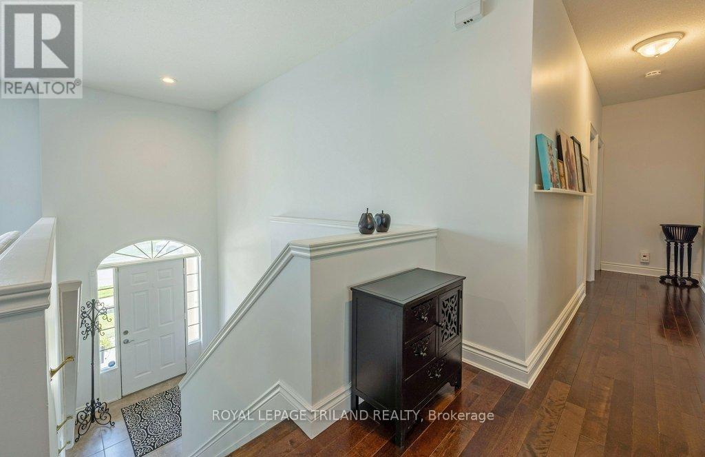 780 Whitehaven Crescent, London North, Ontario  N6G 4V6 - Photo 4 - X12434525