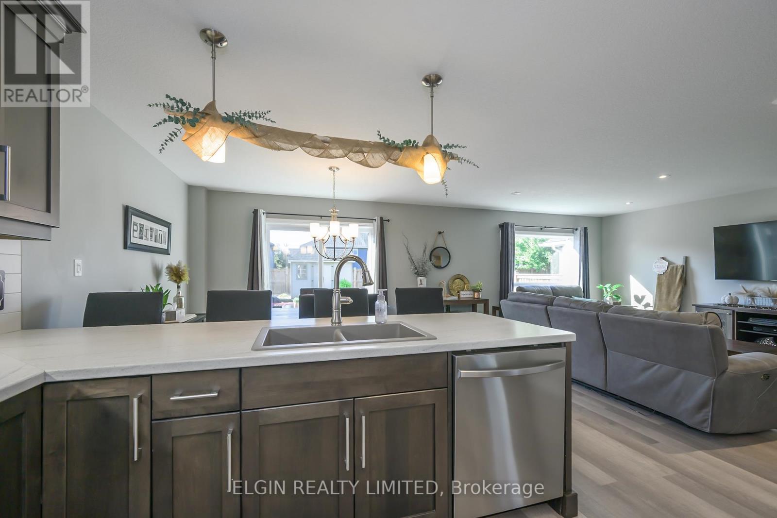 12 Russet Lane, St. Thomas, Ontario  N5R 0E5 - Photo 11 - X12434526