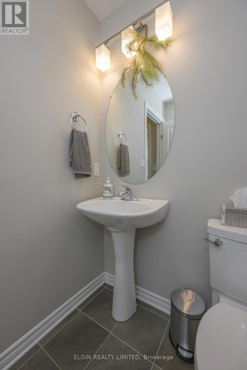 12 Russet Lane, St. Thomas, Ontario  N5R 0E5 - Photo 13 - X12434526