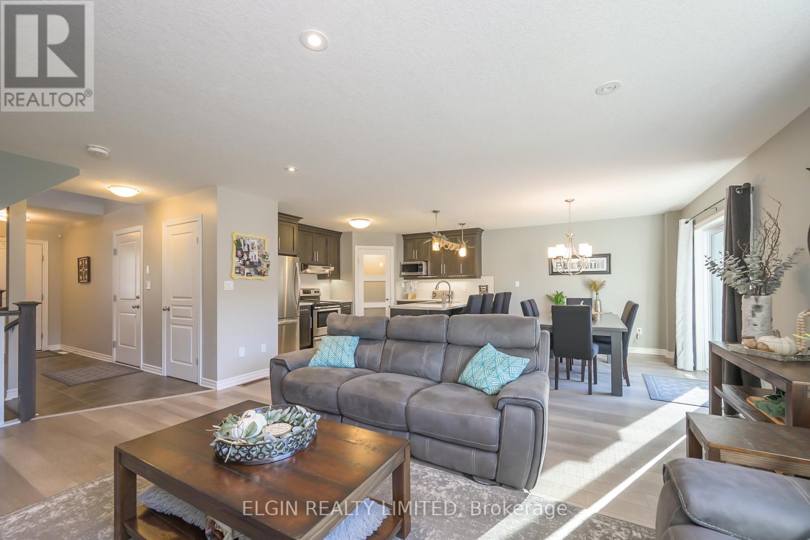 12 Russet Lane, St. Thomas, Ontario  N5R 0E5 - Photo 6 - X12434526