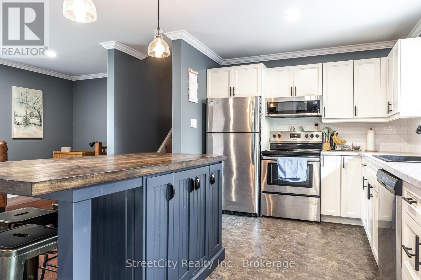 27 Riehl Court, Stratford, Ontario  N5A 5K5 - Photo 12 - X12434514