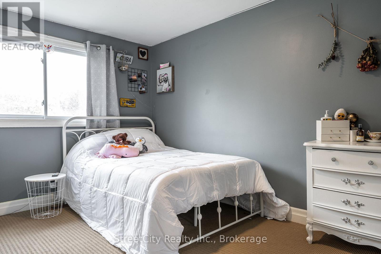 27 Riehl Court, Stratford, Ontario  N5A 5K5 - Photo 27 - X12434514