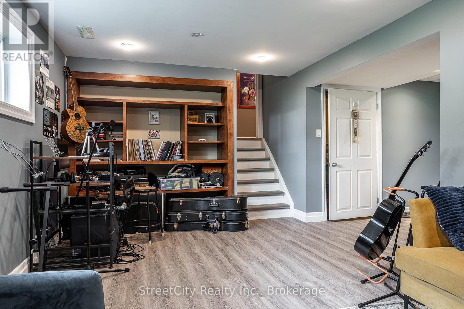 27 Riehl Court, Stratford, Ontario  N5A 5K5 - Photo 30 - X12434514