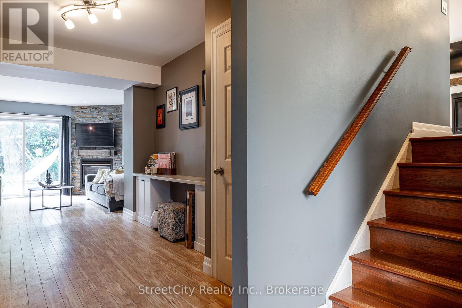27 Riehl Court, Stratford, Ontario  N5A 5K5 - Photo 4 - X12434514
