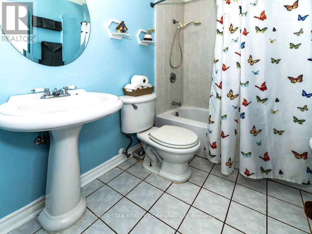 1324 Rainbow Crescent, Ottawa, Ontario  K1J 8E2 - Photo 14 - X12434386